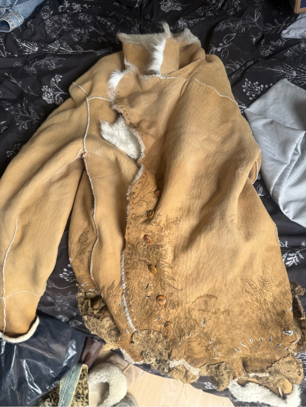 Sweater Subcategory Identification - Picture 3 of 4